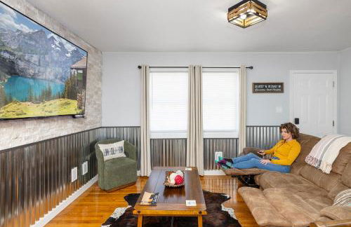 Country Cow Flair with Large TVs, Ample Parking, Nintendo, EV Ready - Photo 1