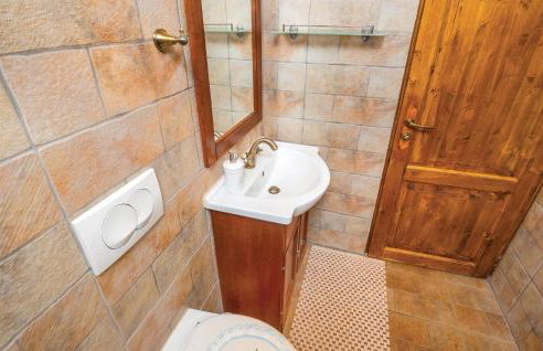 One-Bedroom Holiday Home In Bartici - Photo 20