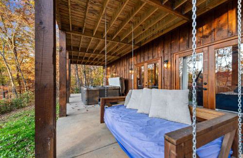 Chardonnay Chalet - Luxe Modern Chalet - Hot Tub, Wi-Fi, Fire Pit, Game Room, Amazing Deck - 15 min to Blue Ridge - Foto 51