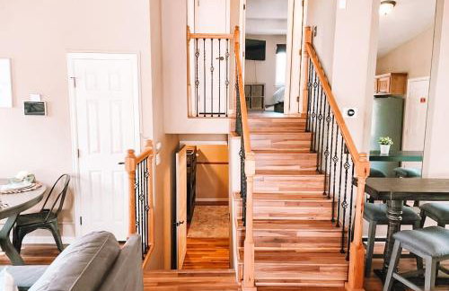 Pet Friendly 2 King Beds AF Academy Sleeps 12 - Foto 13