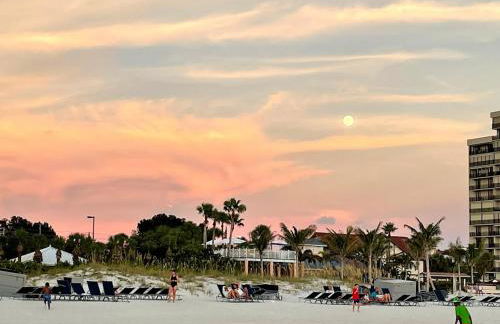 Beachfront Condo Ocean View - Foto 11