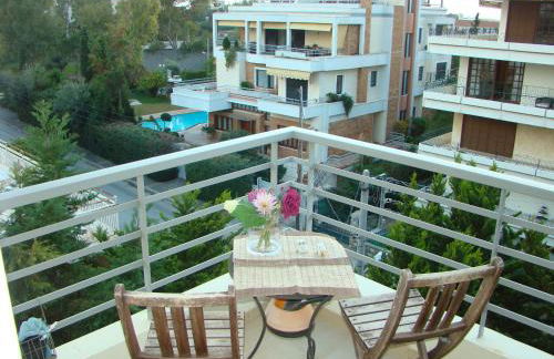 Family getaway, spacious and luxurious, sea view, terrace, 5 minutes from Voula beach, 30min from Athens center - Foto 11