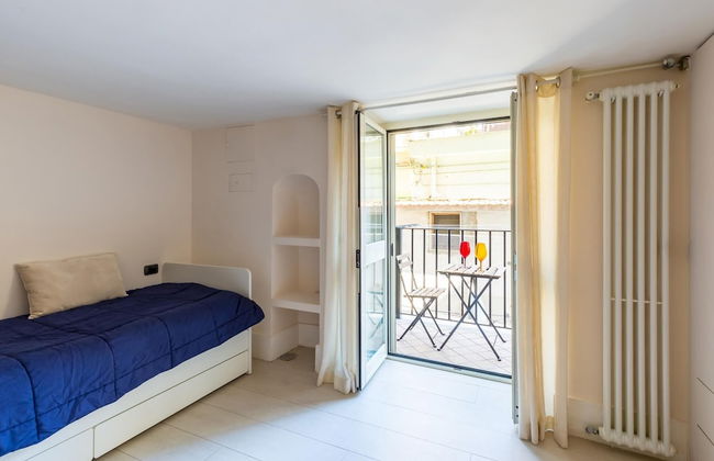Cool Flat at Via dei Mille by Napoliapartments - Foto 4