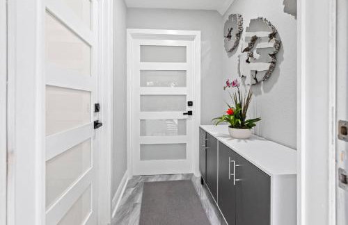 Charming Hideaway Near Beach, Nightlife & Shops - Foto 1