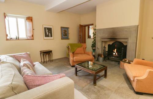 North Cottage - Photo 3