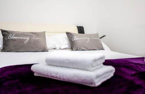 Holiday House Antique - Photo 3