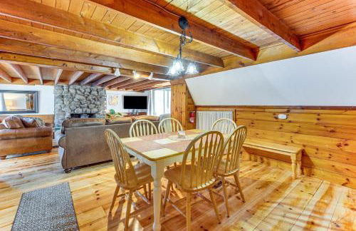 8 Mi to Cranmore Mtn Resort A-Frame with Fire Pit - Foto 4