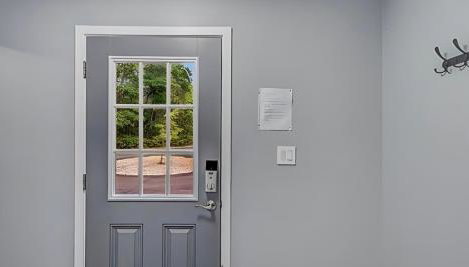 Peaceful Pocono Home with Hot Tub, gym, & office - Foto 3