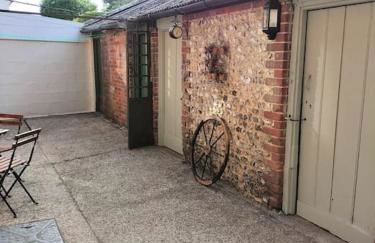 Cosy cottage with vineyard view near Goodwood Chichester - Photo 12