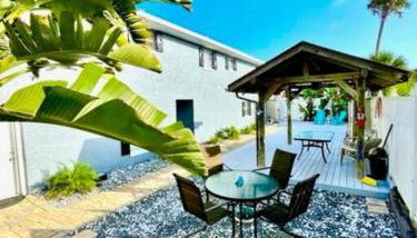 Summer Sands Lodge Unit 4 -2BR - Photo 2