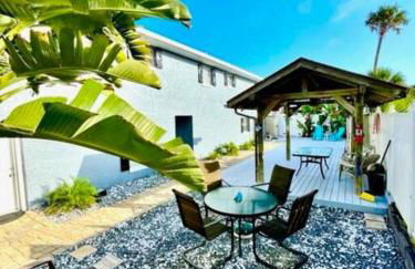 Summer Sands Lodge Unit 4 -2BR - Photo 2