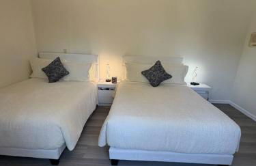 Newly Renovated Lakefront with Dock - Foto 32