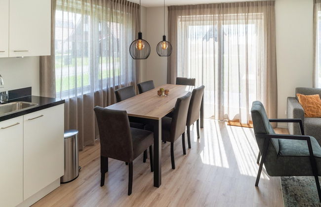 Your Coastal Retreat With Pool - Foto 26