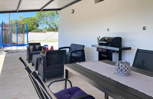 Awesome Home In Barban With Jacuzzi - Foto 12