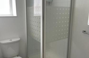 Bradford Service accommodation - Photo 14