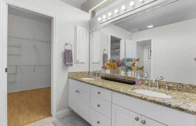 Family Friendly - Private Pool - Sleeps 10 - Foto 17