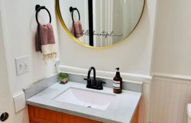 Jungle House Columbus Sleep 12 Downtown Ohio Free Parking - Near Convention Center & Nationwide Arena - 4BR Short North Luxury Home - Over 5,800 Five Star Stays - Foto 34