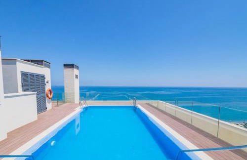 Cubo's Sea View Pacifico Street & Free Parking - Photo 1