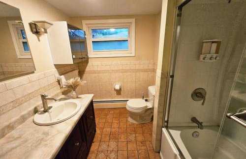 3 Bed 2 Bath, Near UAlbany & MVP Arena, Private Driveway Parking - Foto 24