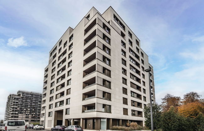 Media Bay Apartments - Photo 16