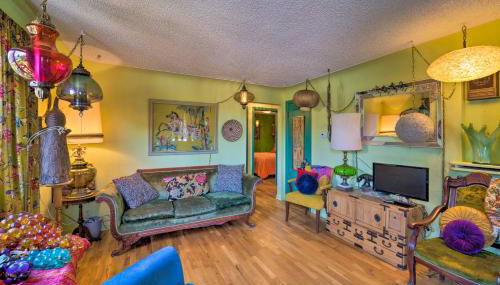 Walk to Old Town Arvada - 1940 Vintage Bungalow! - Foto 1