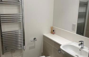 Bright, Modern Apartment with Great Views - Foto 5