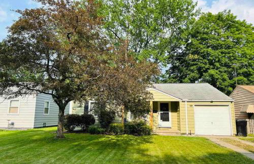 Close to airport* Pets*Fenced yard*A/C & Fast WIFI - Foto 1