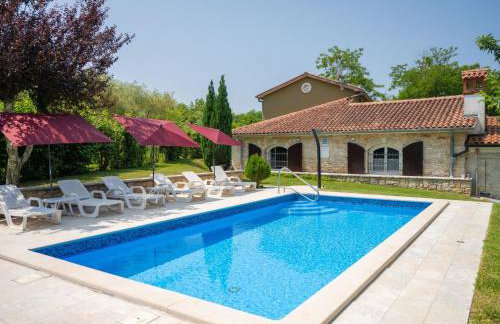 Holiday Home Gemütliches Ferienhaus in Ružići mit Offenem Kamin by Interhome - Foto 1