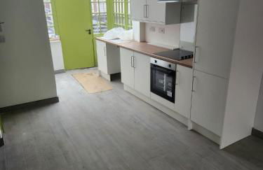 Main Wasall High Street flat above shop - Foto 5