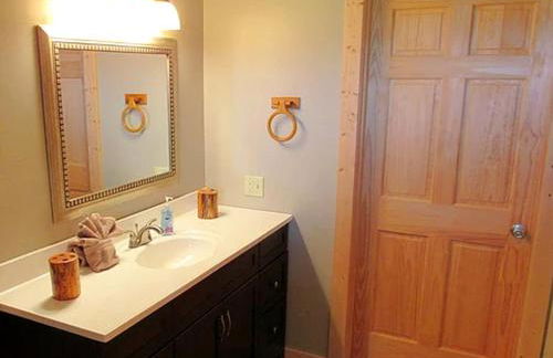 Magnificent Log Cabin with Mountain Views near Yellowstone National Park, Montana - Foto 16