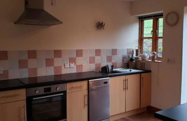 Seven Stars- hot tub & garden with fabulous views. - Photo 4