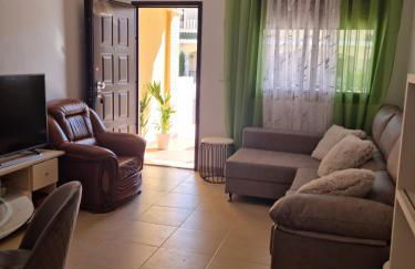 AGRADABLE ADOSADO CON PISCINA - Photo 14