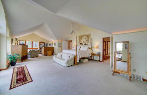 Lakefront Lookout! Private Sand Beach on Superior - Foto 14