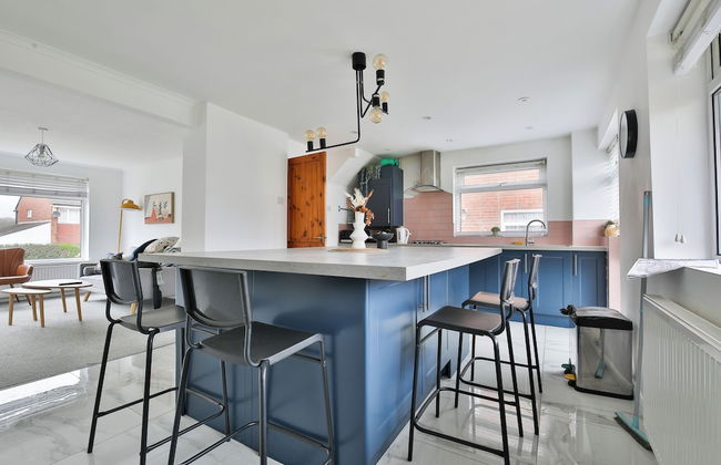 3 Bed House with Private Parking - Foto 24