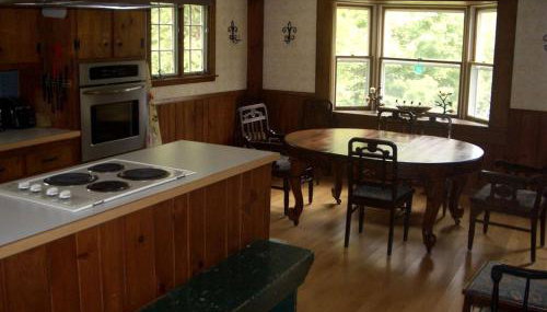 Charming Cabin Rental Located Upon 180 Sprawling Acres in Underhill, Vermont - Foto 3
