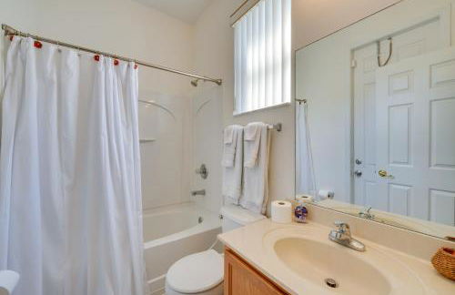 22 Mi to Disney Kissimmee Home with Pool and Hot Tub - Foto 12