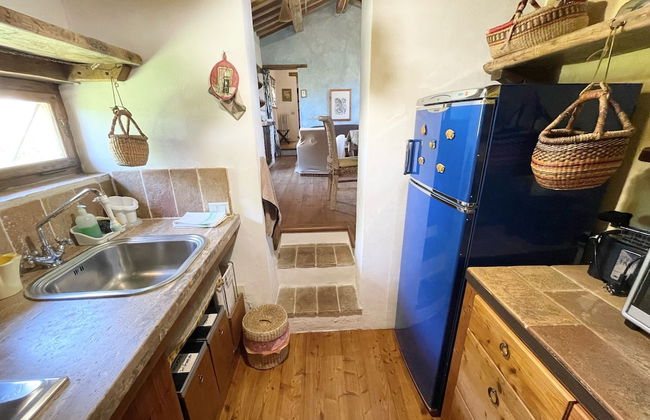 Spoleto Tranquilita Sleeps 20 With Wifi Pool Yoga Studio Gardens and Views - Photo 35