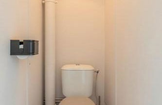 Spacious 3 bedroom apartment & private parking! - Foto 24