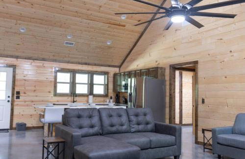 The NEW Luna Lodge in Broken Bow - Foto 3