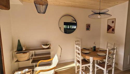 Centre Village - 50m2 Rénové Vue montagne avec Balcon plein Sud - Foto 2