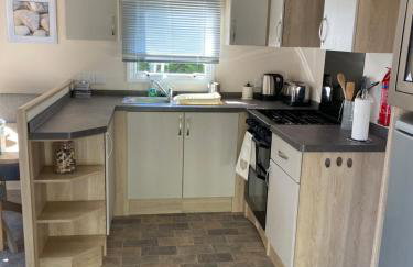 Tranquil Retreat at River Valley Country Park - Photo 32