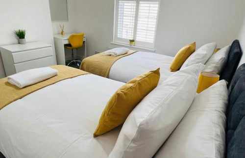 Beautiful, Luxurious 3 Bed house, Perfect for Contractors , Family & Friends - Foto 1