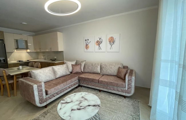 Brand New City Center Apartment - Photo 6