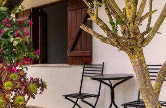 Relax in Style - Prime Spot with Garden & Natural Pool - Foto 19