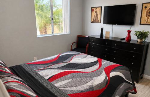 RIVERFRONT RUBY RED HOME WITH PRIVATE DOCK & View - Foto 19