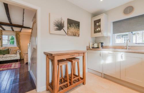 Corner Cottage - Photo 7