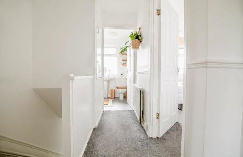 Serene Boho Retreat: White Oak Charm House 10ppl - Foto 46