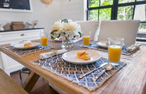 Spanish 4BR Compound w Casita & Private Yard - Foto 30