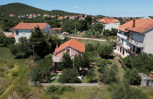 Whole estate just for you, 20m from sandy beach - Photo 35