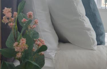 Modern 2 Bed Apartment, Desborough, Kettering, Sleeps 5, Free Parking, WIFI, Ideal for Contractors, Professionals, Families and Relocations - Photo 9